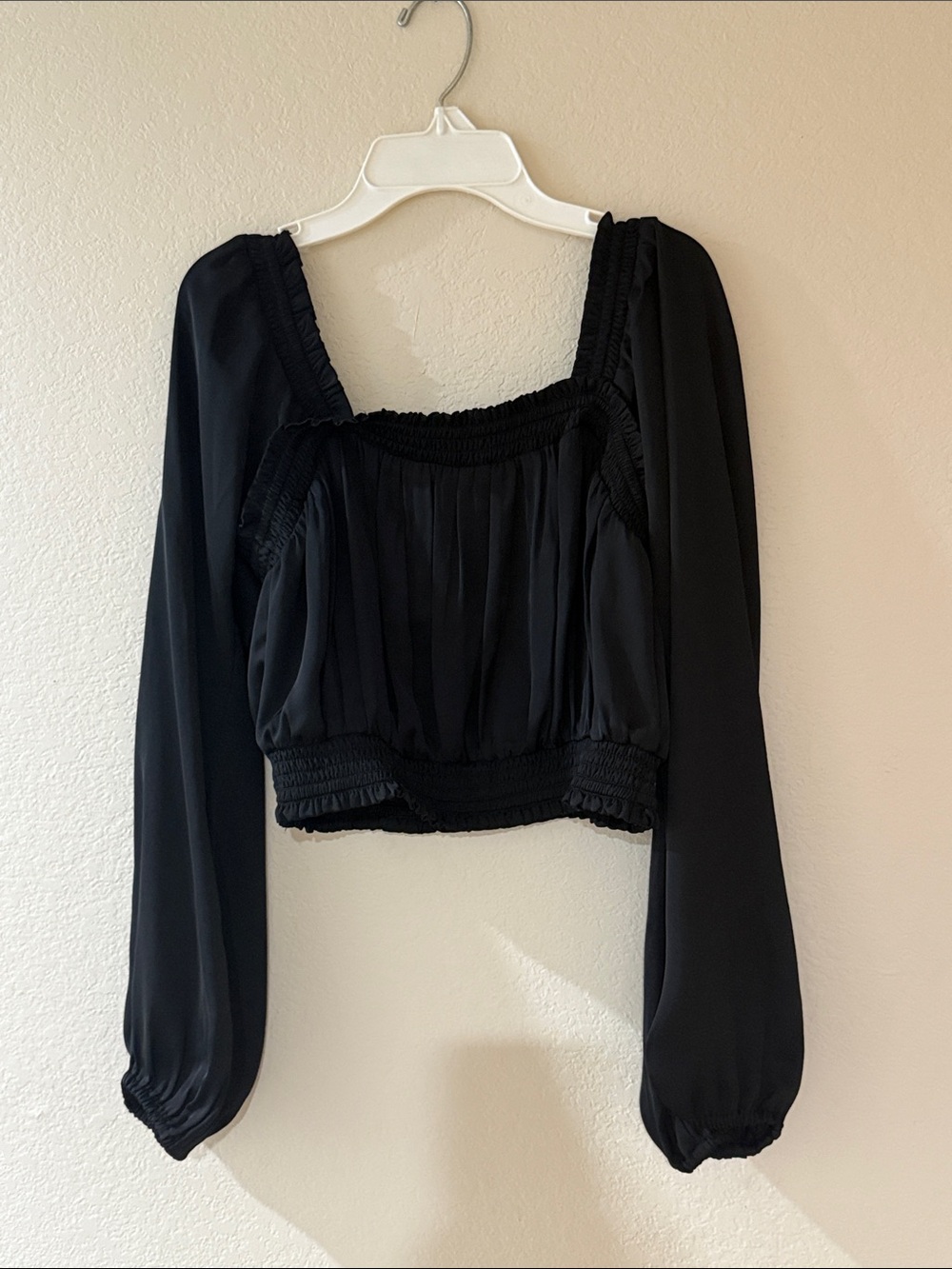 Express Black Long-Sleeve Smocked Crop Top